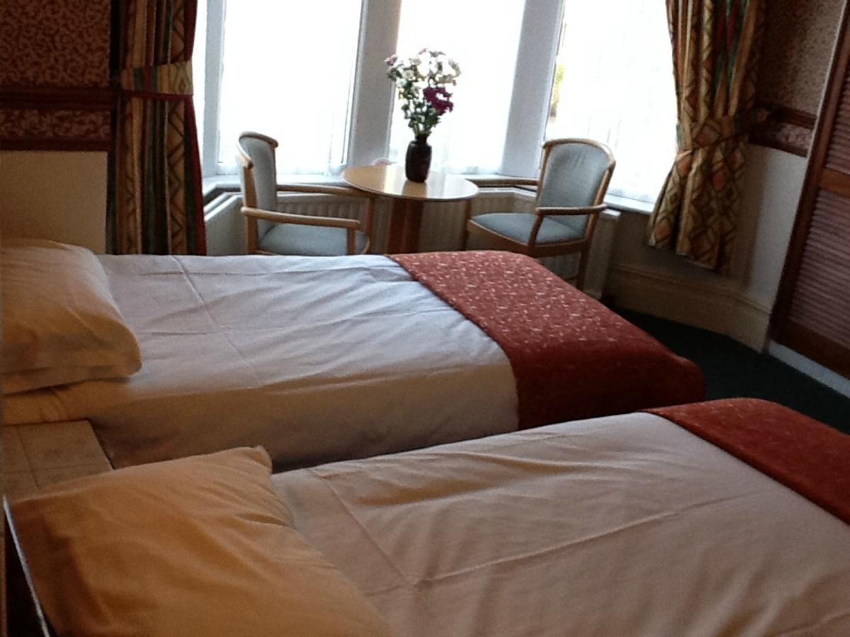 Penrhys Hotel Cardiff Kültér fotó